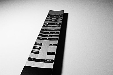 我半夜摸白丝妺妺的胸好大：深夜意外事件引热议，家庭教育引深思-1