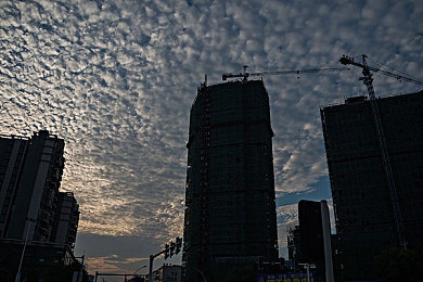 毛笔挠美女尿孔～啊快尿了视频：惊！敏感部位视频疯传，社会道德底线何在？-1