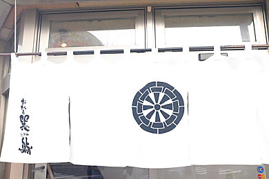 男生捅女生网站：网传暴力视频引关注，青少年心理健康受重视-1