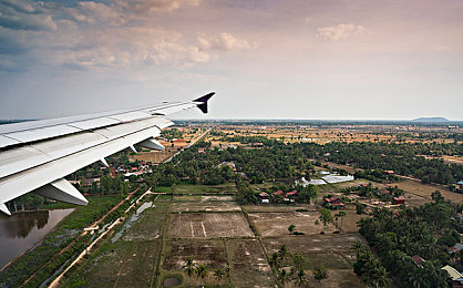 动漫人物打扑克软件：动漫扑克新玩法，角色齐聚挑战极限-1