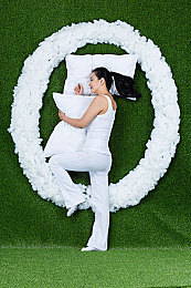 和平精英女生的乳汁能有多白？：《和平精英》乳色之谜：玩家脑洞大开-1