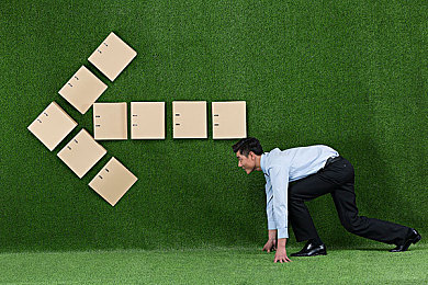 把内裤勒到屁缝羞耻打屁股：尴尬一幕：内裤意外勒屁缝，路人打屁股引热议-1