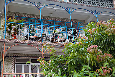 男生捅女生的鸡鸡软件：惊曝：恶意软件潜藏隐私危机，青少年当心！-1