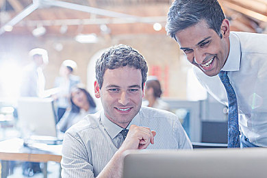 新婚人妻被按摩师玩弄：按摩店丑闻：新婚妻子遭遇惊悚一幕-1