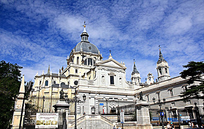 激情一区二区三区四区:奇幻世界燃战火,MMORPG新篇章-1