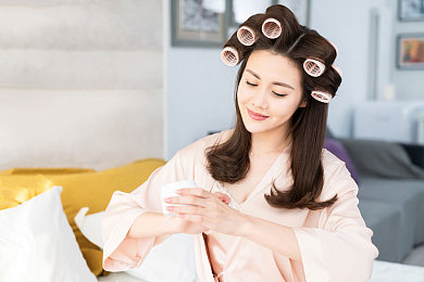 2021大众浴池胴体看女人洗澡一一：浴池管理员视角，独特游戏体验引热议