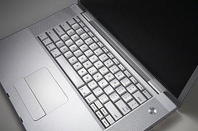 吉林小伟thekinghong大陆：吉林青年弹奏梦想，短视频成就音乐传奇