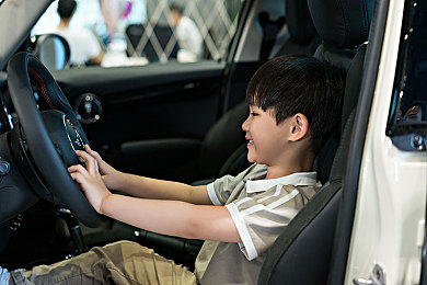 China中国美团外卖猛Gary：外卖小哥Gary走红：美团速度背后的传奇-1