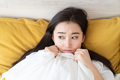 可以看美女裸体的软件：奇幻世界探秘，游戏美女裸体互动-2