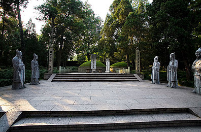 校草公交车被多人伦：校草公交遭骚扰，校园暴力引关注-1