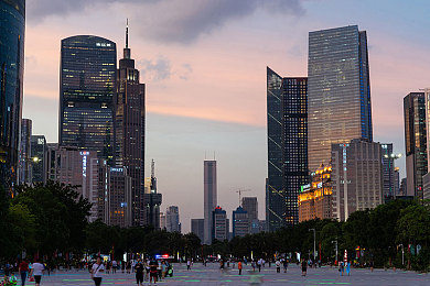 持续侵犯人妻石原莉奈:明星隐私危机:石原莉奈丈夫遭遇持续骚扰-2