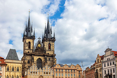 张柏芝跪着给陈冠希囗交：张柏芝私密视频曝光，真相成谜？-1