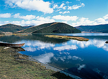 钟欣潼奶头被陈冠希看到了：女星意外露点，拍摄现场风波四起-3