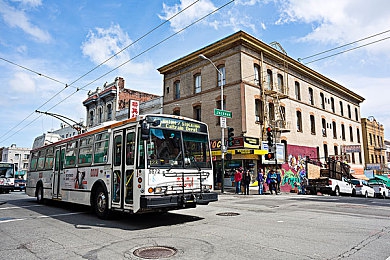 乱伦游戏：游戏挑战伦理底线，玩家体验家族谜题-1