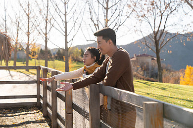 黑人迪克娇小中国妇女：异域邂逅：勇敢探险者与娇小中国妇女的奇幻旅程-5