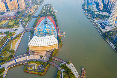 少妇被按摩师做爰高潮：按摩店惊现不雅事件，行业潜规则引众怒-1