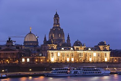 人妻被按摩师玩弄到潮喷：游戏新体验：揭秘神秘按摩中心-1