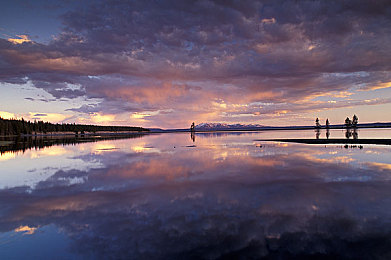 护土被老头添一夜：《护土》奇遇记：神秘老头添一夜传奇-1