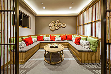 我半夜摸白丝妺妺的胸好大：深夜意外事件引热议，家庭教育引深思-4