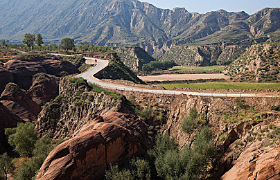 十八禁网站:游戏新标杆:关爱未成年,揭秘“十八禁网站”-3