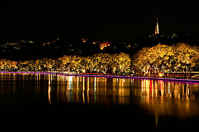 揉我胸 啊 嗯～出水奶视频：奶妈养成奇幻之旅，出水奶引玩家热议-3