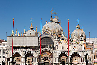 国产寡妇乱子伦：寡妇爱情：新时代的勇敢追求-1