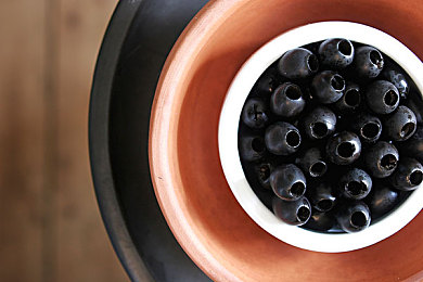 老头吃奶：奶爸吃奶？游戏界新宠逗趣上线-2