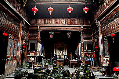 一个好妈妈4字中头强华驿金：解谜探险，传奇诞生，神秘游戏引期待