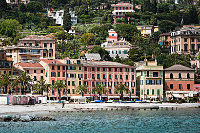 婉莹被十七个男人玩弄：游戏魅影：婉莹崛起之路