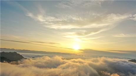 四个校花洗澡被17个农民工：校花遇农民工，游戏情节引网友热议-2