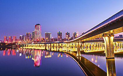 浓密Hairy多毛ass潘金莲:潘金莲网红:颠覆传统,时尚做自己-4