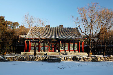 中国少妇毛茸茸：少妇红人毛茸茸：穿搭自信，公益暖心-3