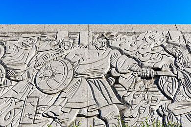 老师用脚帮我设：老师用脚帮学生，温馨一幕感人至深-3