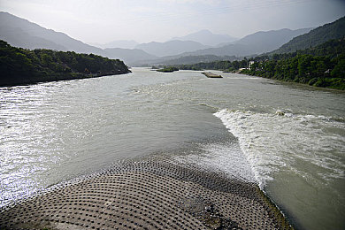 罗宾为乔巴进行青春期治疗：草帽团乔巴青春期逆袭，重拾自信再战梦想-4