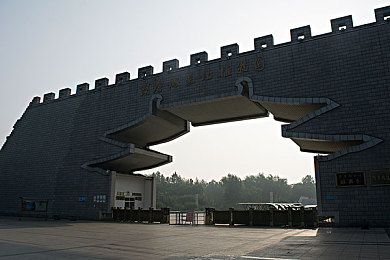 拍戏时滑进去了h：惊！演员水中戏份意外滑落，剧组紧急应对-2