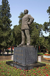 欧美猛欧美军人猛男：军装风采：欧美“猛男”形象引全球关注-2