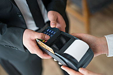 婷婷五月天丁香花：百年丁香花海，五月天浪漫绽放-3