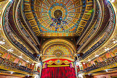 婷婷五色：时尚盛宴：五色斑斓，婷婷新品惊艳亮相-1