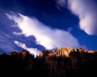 女超人满天星版麦乐迪马克斯：女超人满天星：国产英雄崛起，魅力非凡-4