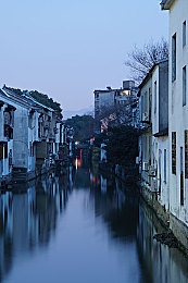 一个好妈妈4字中头强华驿金：解谜探险，传奇诞生，神秘游戏引期待-2