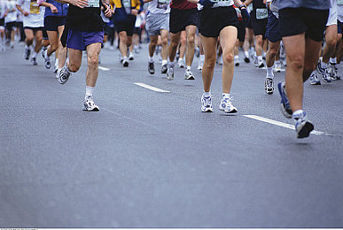 大胸美女脱秘 露小奶头:脱衣意外走红,美女率真态度引关注-2