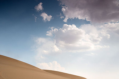 欧美一区二区三区啪啪啪：区域差异引热议，欧美影视上映时间大揭秘-1