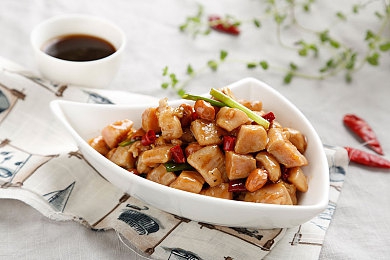 芭乐丝瓜菠萝向日葵鸭脖：神秘美食走红，产业蓬勃发展-2