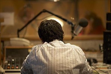 国产寡妇亲子伦一区二区三区：家庭困境中，母爱如何守护成长？-4