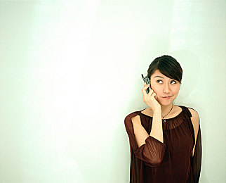 我被摁在床上拿毛笔挠尿孔了：《怪异之夜》：惊悚游戏，床上的恐怖体验-4