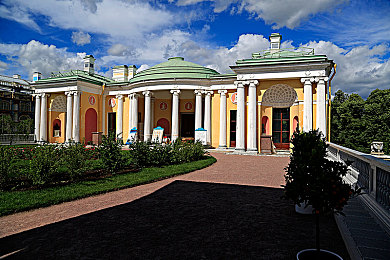 日本少妇春药按摩5—6：日式按摩新体验，神秘春药助放松-1