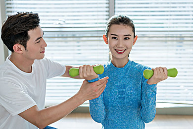 国产精品 羞羞答答在线按摩：国产按摩师游戏，体验独特乐趣-3