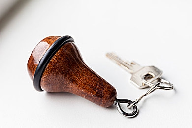 美女打开双腿  含羞游戏：都市新风尚，含羞游戏引关注-2