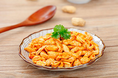 岳内裤混漉漉拨开内裤：奇幻冒险中笑点不断，探索《岳内裤混漉漉》趣味世界-5