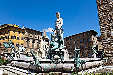 KTV男鸭18Gay1069：KTV男服务员勇敢出柜，社会关注同性恋权益-2